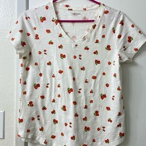 old navy white cute cottagecore strawberry v neck t-shirt